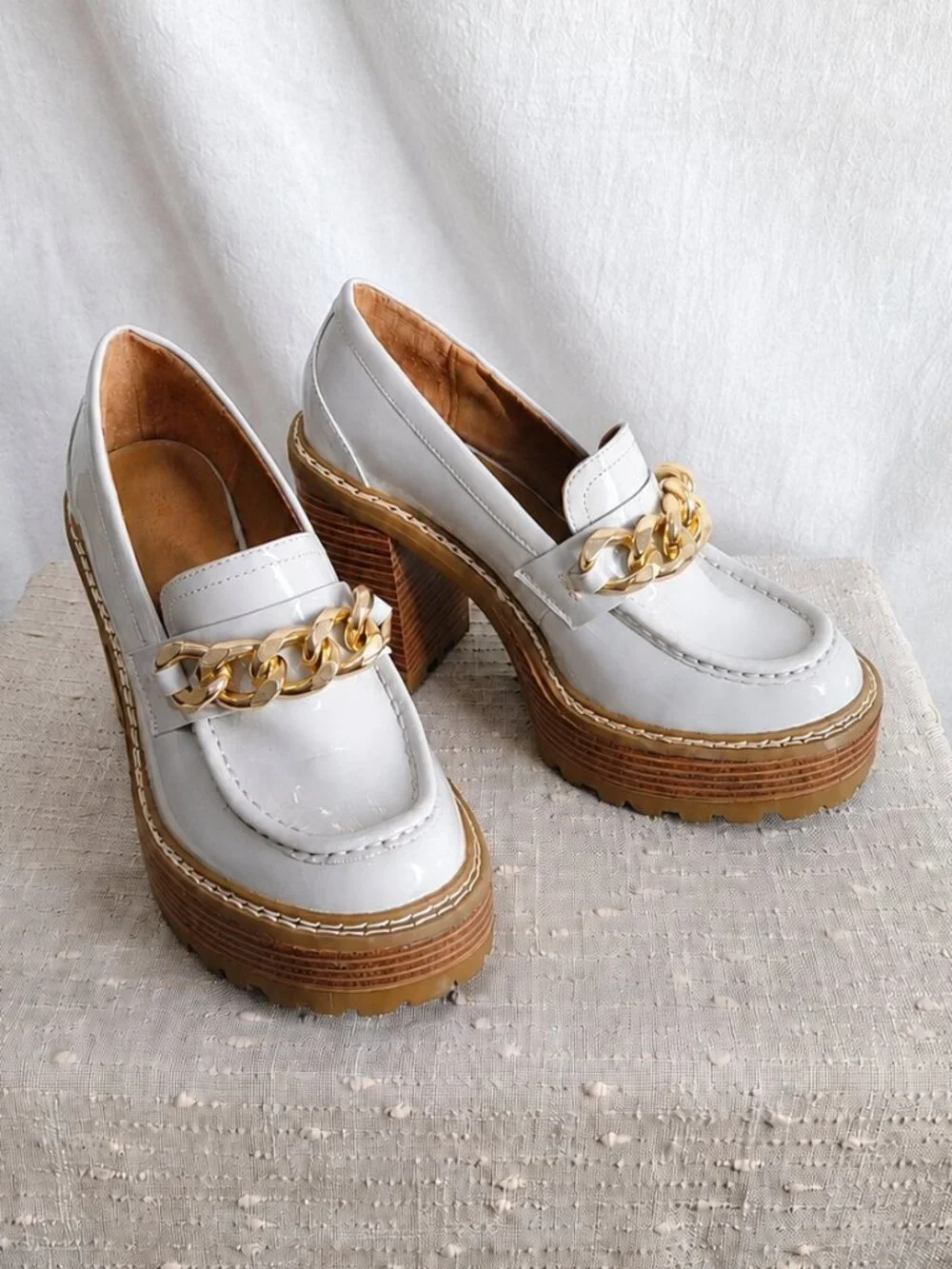 Steve Madden Platform Chain Loafers – Light Grey